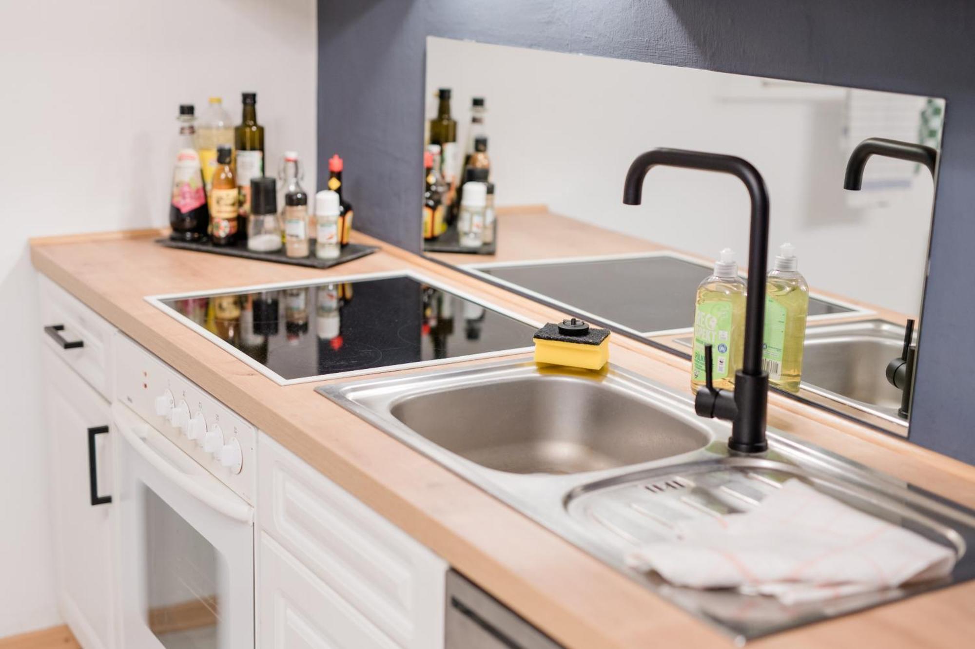 Buchlindenweg - Zimmer & Ferienwohnung Breitscheid  Exteriör bild